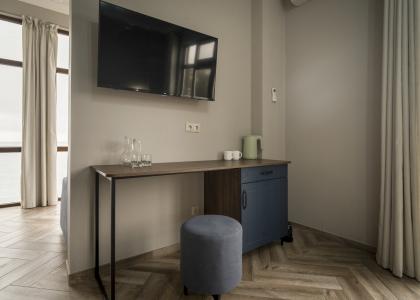 room 154 thumbnail 5