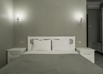 room 153 thumbnail 4